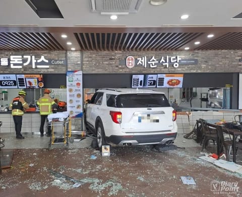 강릉 대관령휴게소 80대 운전자 돌진 사고…16명 부상, 고령 운전자 관리체계 도마 위