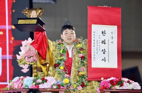 “씨름이 이렇게 재밌을 일?”…김무호, 추석씨름 3연패로 장사 정점 찍었다