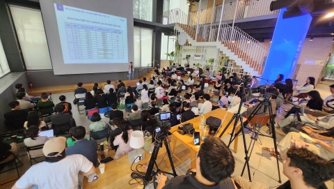 행사를 공동 주최하는 ‘기고만장’에서 진행한 세미나 현장
