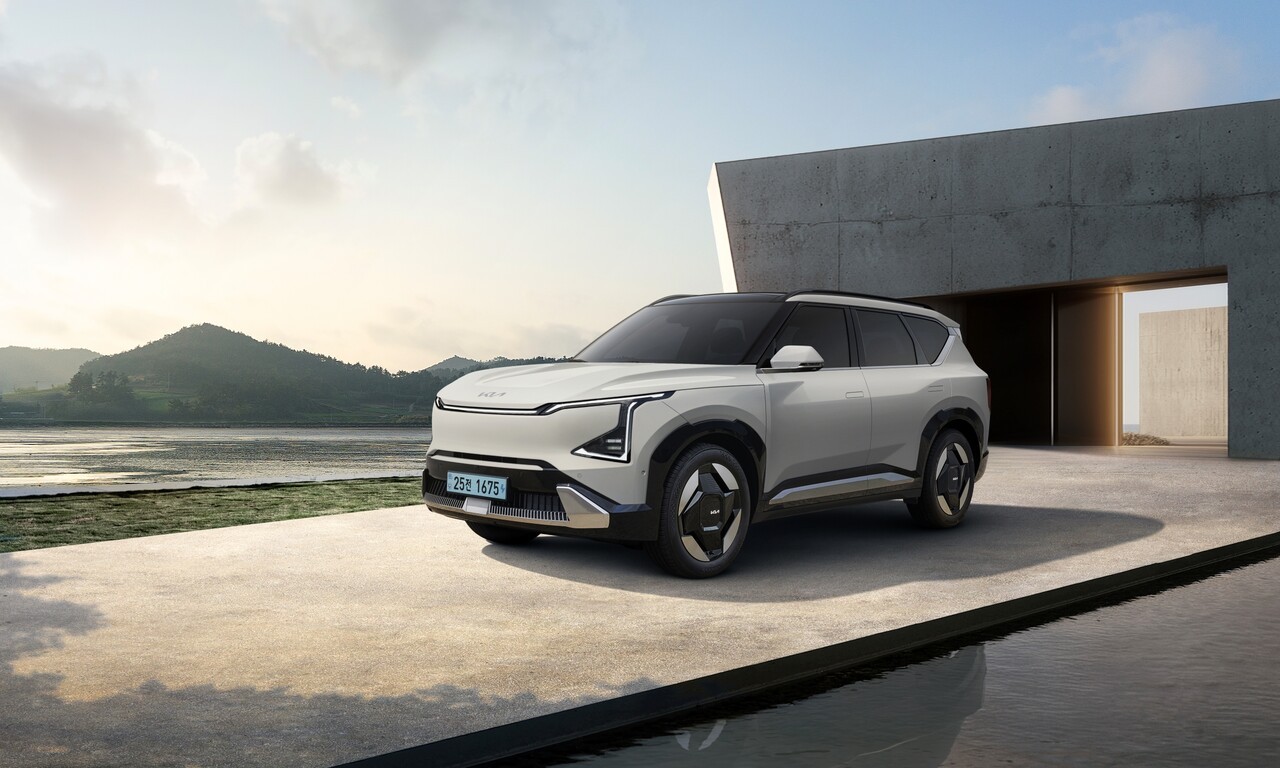 “이게 4000만 원대라고?”…기아 EV5, 전기 SUV 판 흔든다