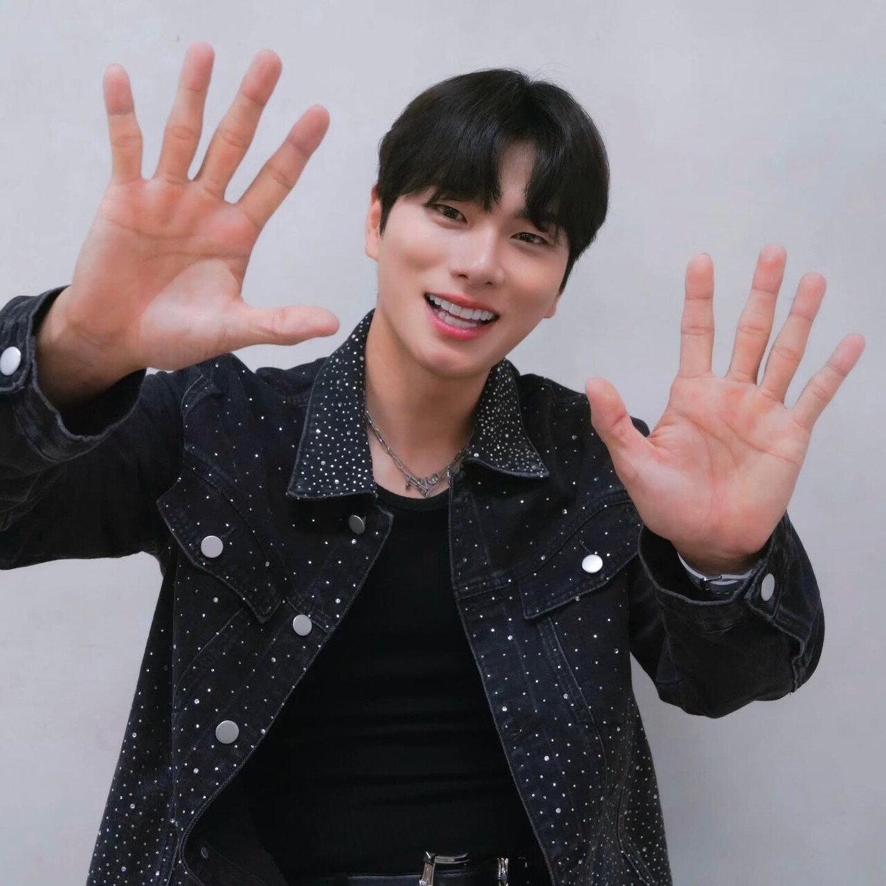 “찐모습 노출합니다”로 시작된 파장…이이경 측 ‘전면전’ 선언