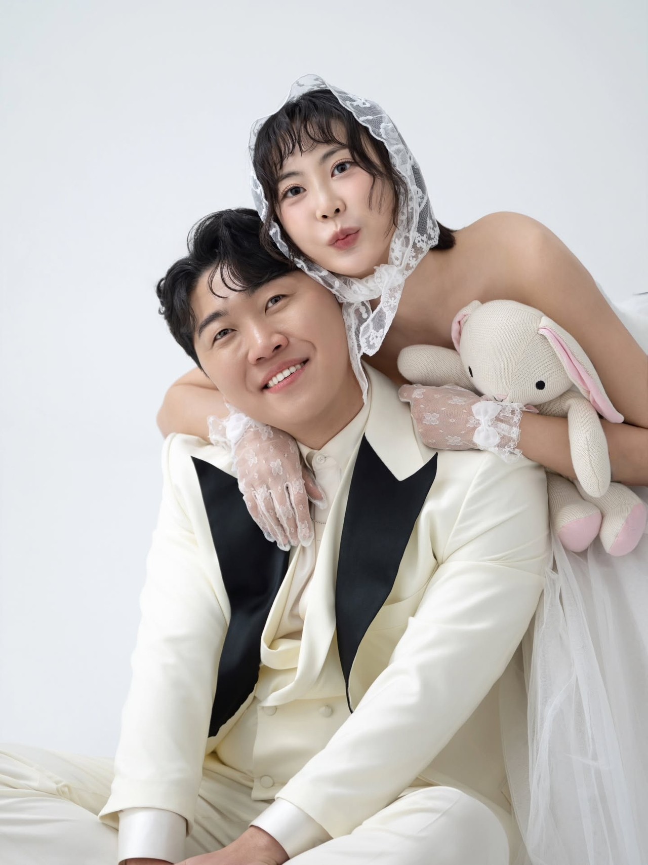 "홍박사님 결혼하는 거 아세요?"…'홍박사' 조훈, 71만 유튜버 윤혜정과 5월 결혼 발표