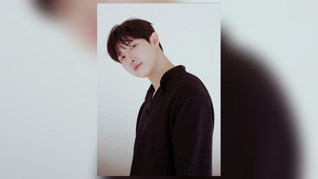 김재환 공식 프로필 자료사진. 사진=웨이크원