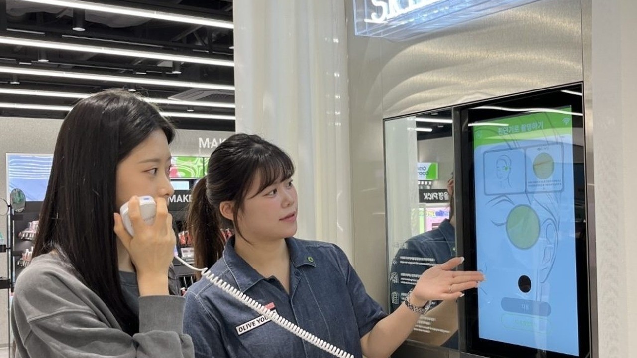 올리브영 모바일 스킨스캔 출시, 셀카 한 장으로 모공, 주름 AI 분석