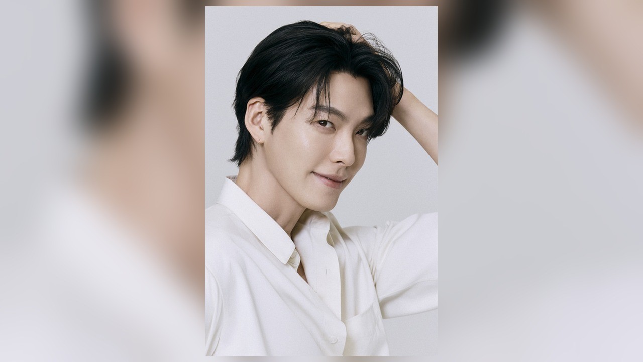 김우빈, 팬에게 사비로 향수 선물…“광고 찍게 해줘 고마워”